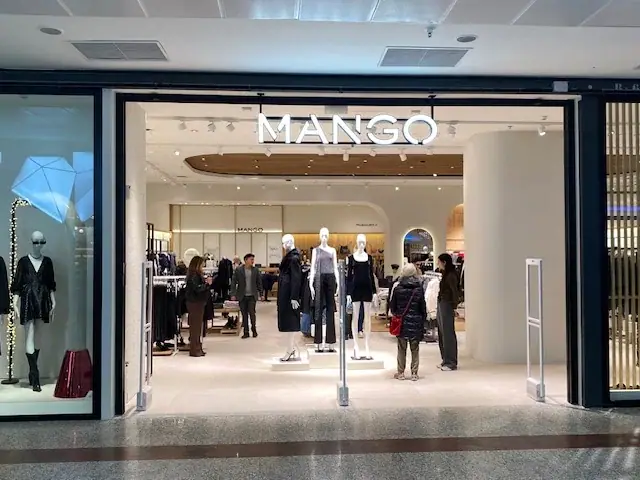 Mango en Palacio de Hielo